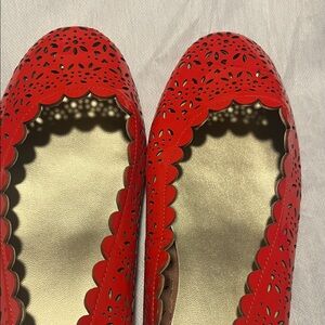 NEW Coach  Scalloped Flats BNWOB 8.5B Carsin